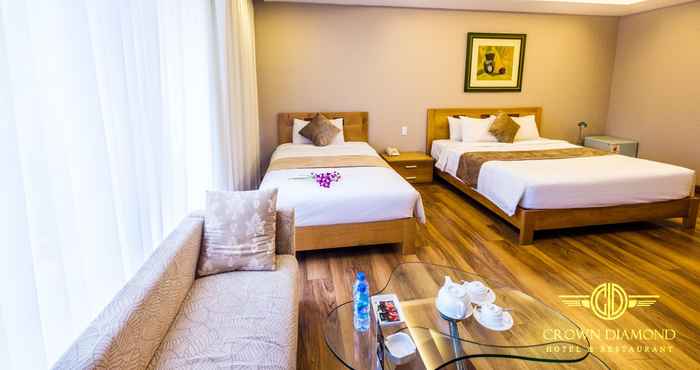 Kamar Tidur Crown Diamond Hotel