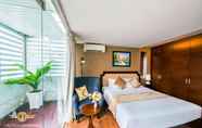 Kamar Tidur 5 Crown Diamond Hotel