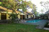 Swimming Pool Rumah Teras Jogja Guesthouse