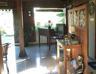 Lobi 2 Rumah Teras Jogja Guesthouse