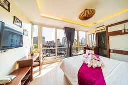 Golden Amour Hotel, 2.735.990 VND