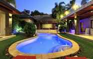 Swimming Pool 5 Villa Cantik