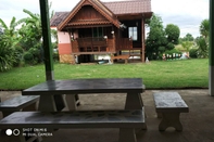 ภายนอกอาคาร Phutawan Resort