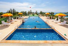 Swimming Pool BaumanCasa Beach Resort