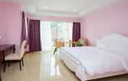 Bedroom 7 Takanta Place 