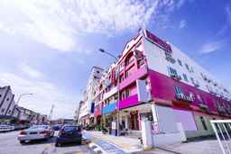 OYO 90486 New Station Hotel, Rp 204.816
