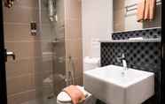 Toilet Kamar 6 KL Guest Hotel