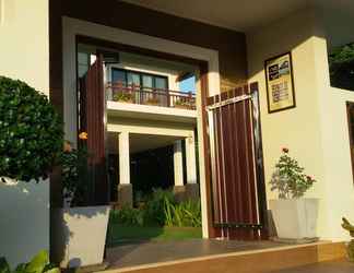 Luar Bangunan 2 Rimtalay Angsila Guesthouse