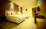 Bedroom 4 Nat Nat Hotel