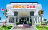 ภายนอกอาคาร 7 Front One Hotel Pamekasan Madura