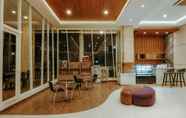 Lobby 2 Front One Hotel Pamekasan Madura