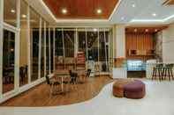 Lobby Front One Hotel Pamekasan Madura