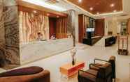 Lobby 4 Front One Hotel Pamekasan Madura