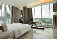 Kamar Tidur 7 Hotel Santika Radial Palembang