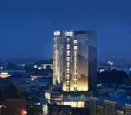 Exterior 2 Hotel Santika Radial Palembang