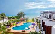 สระว่ายน้ำ 5 Saint Tropez Beach Resort Hotel