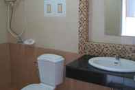 Toilet Kamar Grand Perfect Apartment