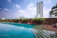 Kolam Renang Tower Club at lebua