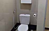 Toilet Kamar 6 Green Hill Resort 2 Bedroom B12