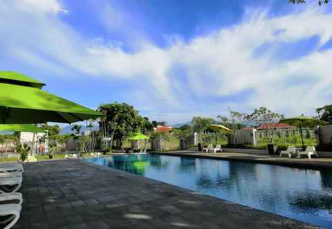 Swimming Pool Impiana Hotel Ipoh