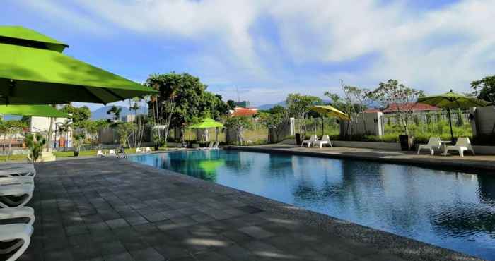 Swimming Pool Impiana Hotel Ipoh