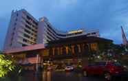 Bên ngoài 3 Impiana Hotel Ipoh