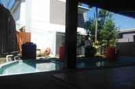 Swimming Pool Green Hill Resort B20 Pinus