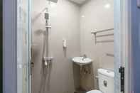 Toilet Kamar King Suite Hotel