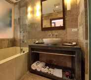 ห้องน้ำภายในห้อง 3 Away Koh Samui Elements Resort & Spa