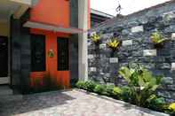 Exterior Wukir Mas Homestay Malang