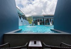 สระว่ายน้ำ 7 The Phu Beach Hotel