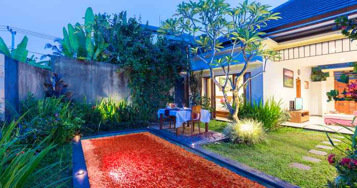 สระว่ายน้ำ The Dewi Villa Canggu