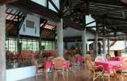 ร้านอาหาร 5 Villa Marina Anyer