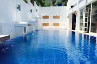 Swimming Pool Niva's Orient Villa