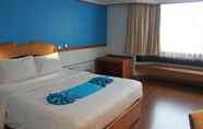Kamar Tidur 3 Chon Inter Hotel