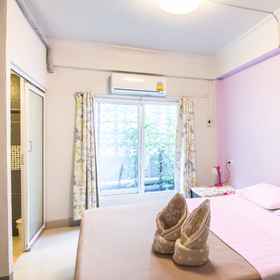 SidaRe bed and breakfast 1, Hotel Let's Relax Spa - Ratchadaphisek (Ibis)