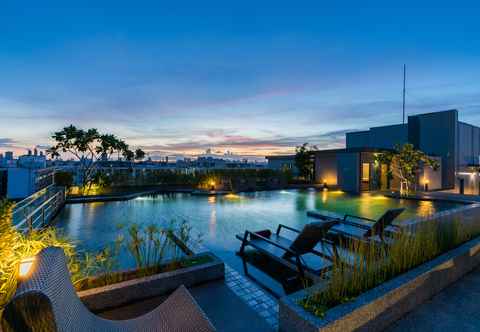 Swimming Pool De Botan Hotel & Residence
