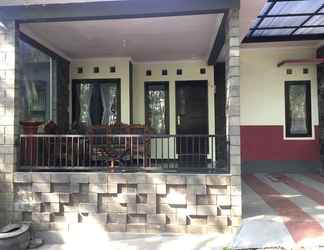 Lobi 2 Cozy Villa Batu