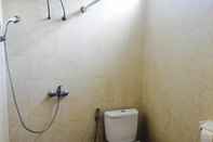 Toilet Kamar Hotel Agung Biak