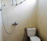 In-room Bathroom 2 Hotel Agung Biak