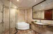 In-room Bathroom 3 BABYLON GRAND HOTEL & SPA