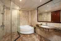 In-room Bathroom BABYLON GRAND HOTEL & SPA