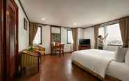 Kamar Tidur 4 May De Ville Trendy Hotel & Spa