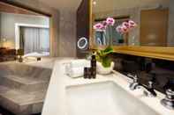 In-room Bathroom Kingwood Boutique Hotel Miri