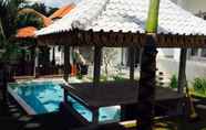 Kolam Renang 7 White Dove Villa