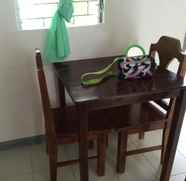 Kamar Tidur 3 Rosita's Cottages with Kitchen I