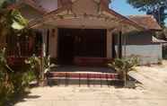 Bên ngoài 2 Homestay Ibnu K1A