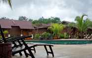 Kolam Renang 3 Ulek Beach Resort