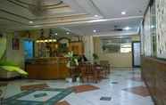 Lobby 7 Plaza Maria Luisa Suites Inn