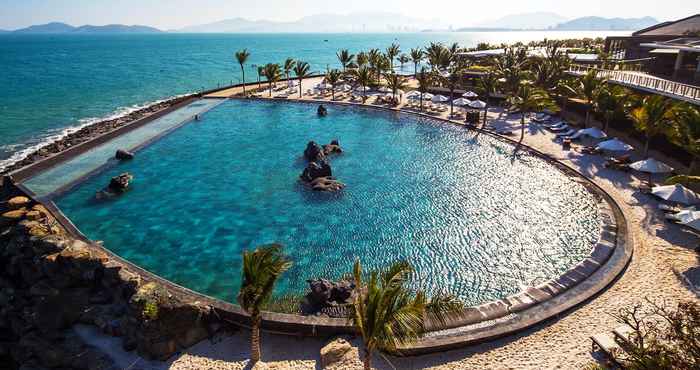 Kolam Renang Amiana Resort Nha Trang